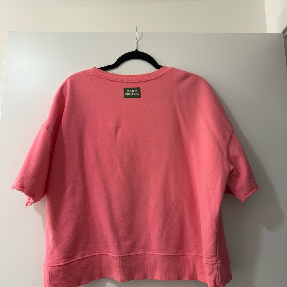 Daily Drills- Cropped Sleeve Crew